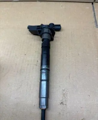 Audi A4 S4 B8 8K Fuel injector 03L130277 0445116016