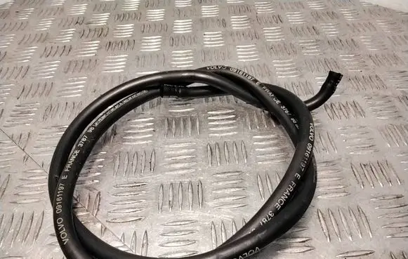 Volvo S80 Engine coolant pipe/hose 09161197