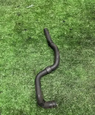 Skoda Karoq Engine coolant pipe/hose 5Q0122101HH 7D2A3618
