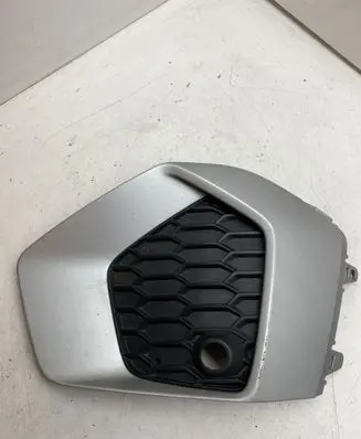 Audi A3 8Y Front bumper lower grill 8Y0807954 8Y0807682