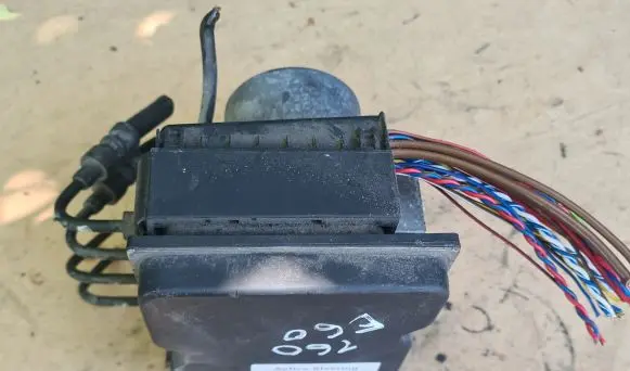 BMW 5 E60 E61 ABS Pump 34516769707 3451676970701