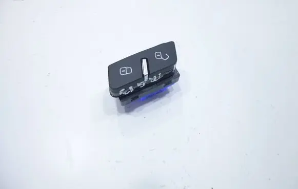 Volkswagen Touareg II Central locking switch button 7P6962126A 193306S
