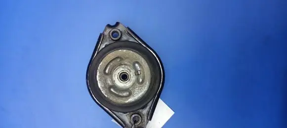 Mercedes-Benz R W251 Engine mount bracket A2512402717