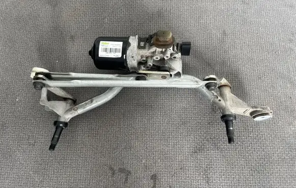Renault Clio IV Front wiper linkage and motor 288004542R W0013409WS AW0013409WS
