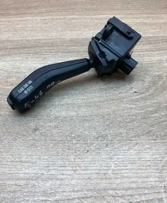 BMW 3 E46 Indicator stalk 8363668 0110401025