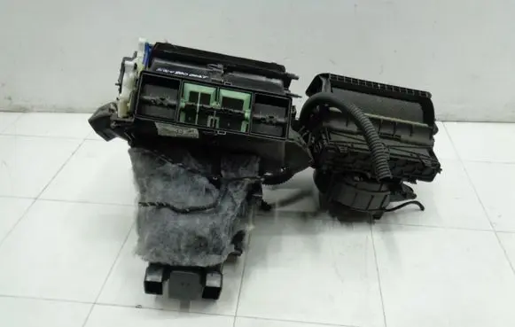 Interior heater climate box assembly
