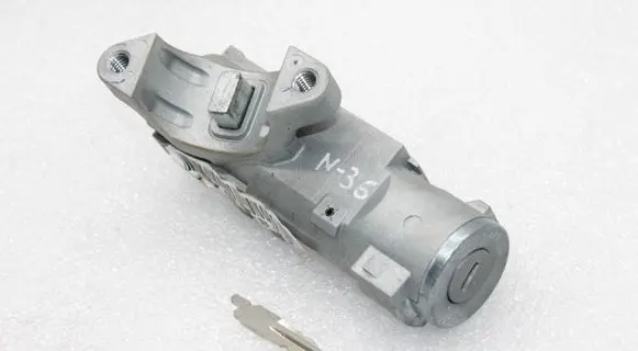 Nissan X-Trail T32 Ignition lock D87004CE0C
