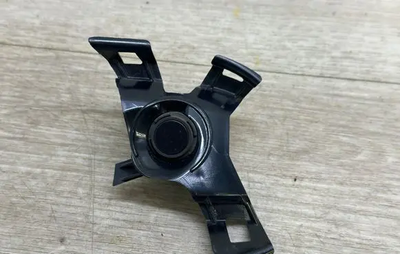 Porsche Cayenne (9Y0 9Y3) Front parking sensor holder (PDC) 9Y0807130 8Q0919275C