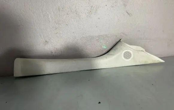 Mercedes-Benz B W245 (A) pillar trim A1696903225