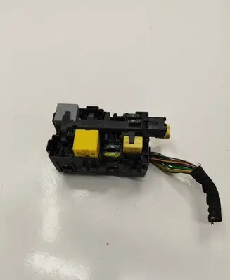 Peugeot 308 Fuse module 9806192580 66652X 2010EC0Y01