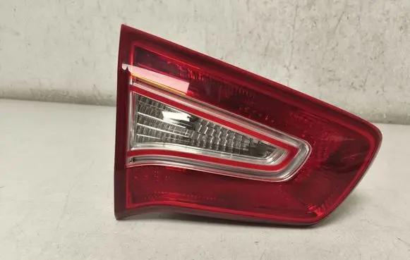 KIA Sportage Tailgate rear/tail lights 924053W010