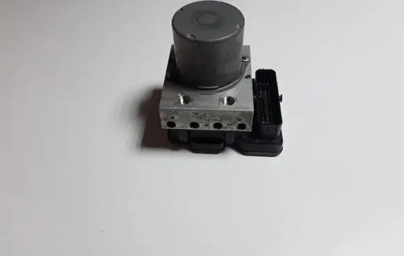 Subaru Forester SK ABS Pump 2265106582