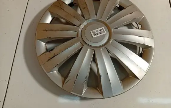 Ford Transit - Tourneo Connect R15 wheel hub/cap/trim 