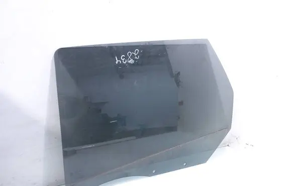 Peugeot 308 Rear door window glass As3
