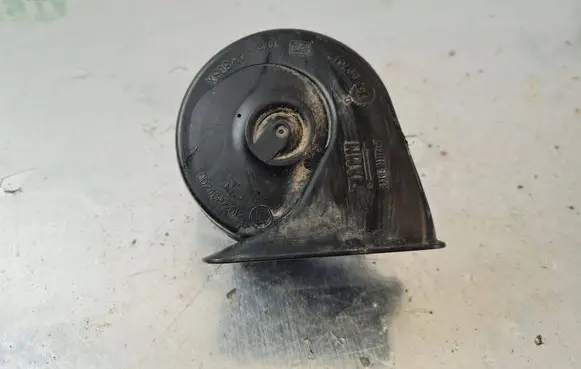 Peugeot 3008 II Horn signal 072019194915 1949G19 9815870780