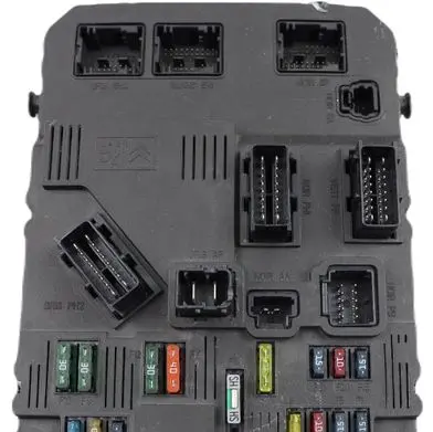 Peugeot 307 Fuse module 9652474680 S118085320C