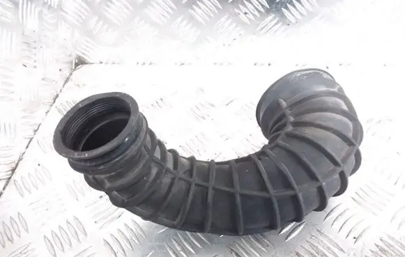 Volvo V70 Turbo air intake inlet pipe/hose 08634143