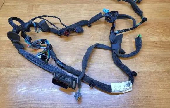 Volvo XC70 Front door wiring loom 30773665 A12026019 34751