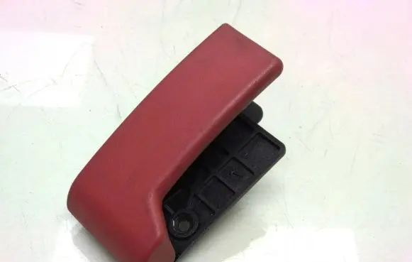 Mercedes-Benz E W211 Engine bonnet (hood) release handle
