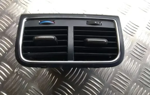 Audi A4 S4 B8 8K Rear air vent grill 8K0819203D