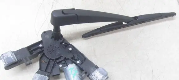 Peugeot 308 Rear window wiper motor 9819523180