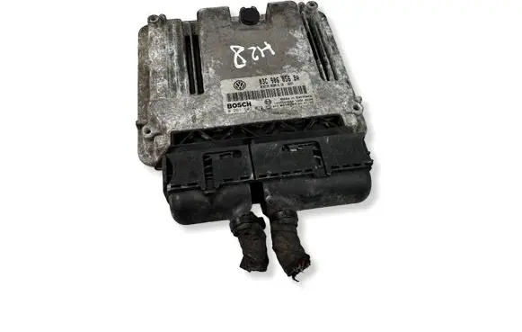 Volkswagen Golf V Engine control unit/module 03C906056BA 1039S04640 0261S02070