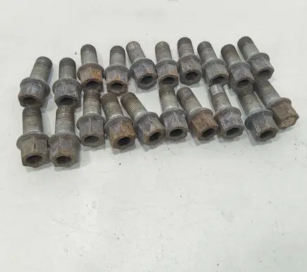 Seat Leon (5F) Nuts/bolts 