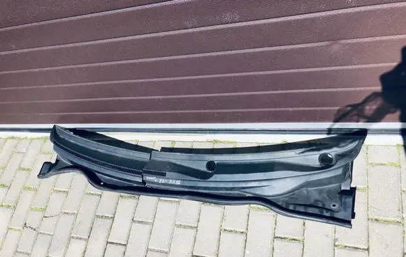 Toyota Corolla Verso E121 Wiper trim 557810F010