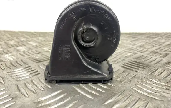 Jeep Grand Cherokee WL Horn signal