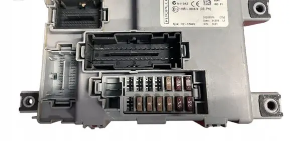Citroen C5 Engine control unit/module 01363580080