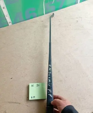 Renault Scenic I Front wiper blade arm 5655665