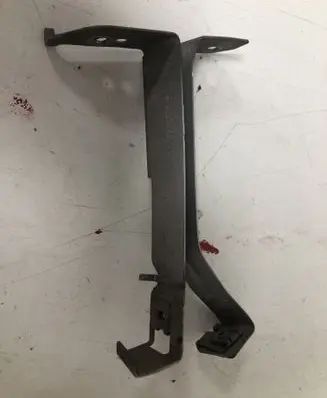 Mercedes-Benz C AMG W204 Front bumper mounting bracket A2045240240