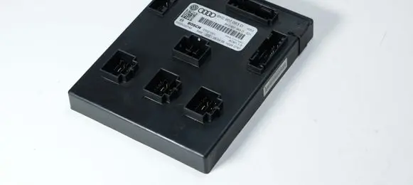 Audi A4 S4 B8 8K Comfort/convenience module 8K0907063D