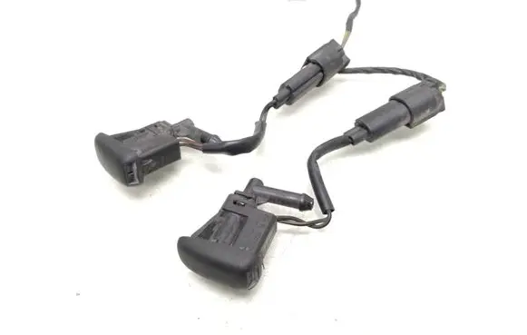 BMW 1 E81 E87 Windshield washer spray nozzle 7110851 61667110851