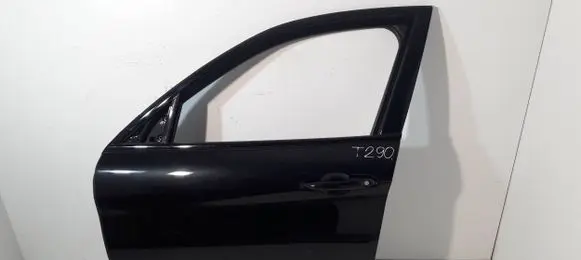 Alfa Romeo Stelvio Front door