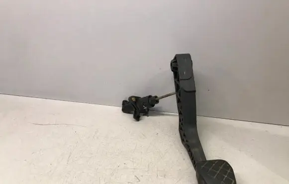 Clutch pedal