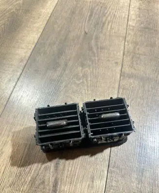 Dash center air vent grill
