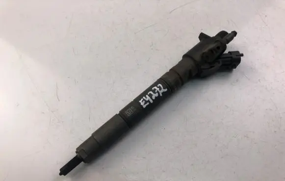Volvo XC60 Fuel injector 31272690
