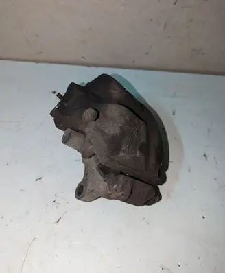 Volkswagen PASSAT CC Front brake caliper