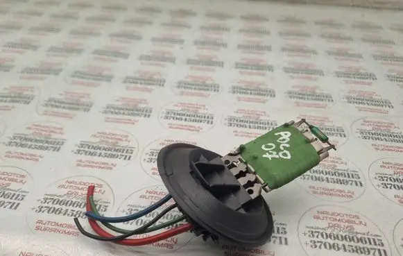 Volkswagen Polo IV 9N3 Heater blower motor/fan resistor 12375