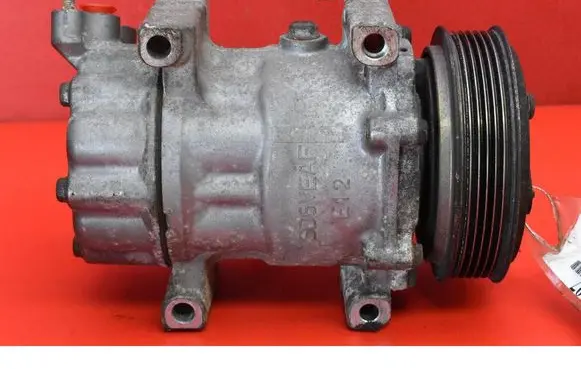 Peugeot 307 CC Air conditioning (A/C) compressor (pump) 9646273880
