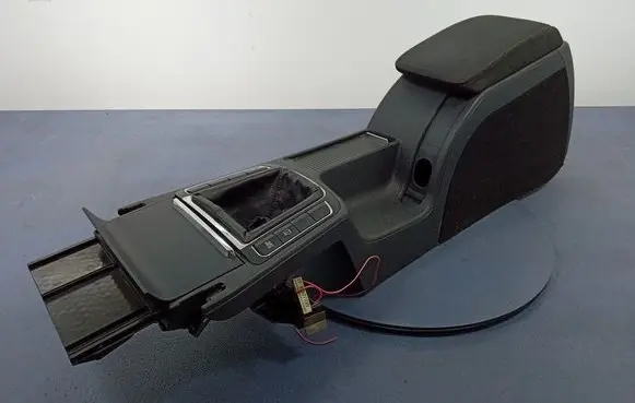 Skoda Superb B6 (3T) Center console
