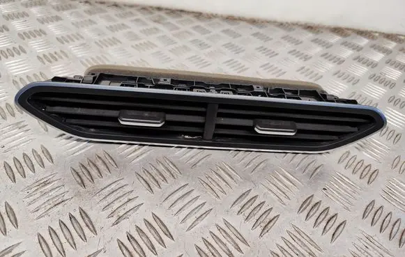 Volkswagen ID.3 Dash center air vent grill 10A819728