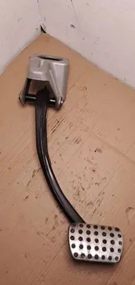 Mercedes-Benz ML W164 Brake pedal A1642902001 A1702900182