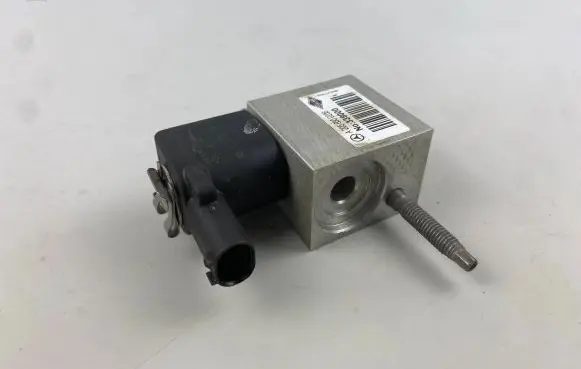 Mercedes-Benz CLA C118 X118 Air conditioning (A/C) expansion valve A2058300206