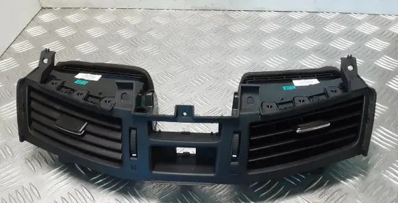 Nissan Navara D23 Dash center air vent grill 687514KJ2A 687504KJ2A