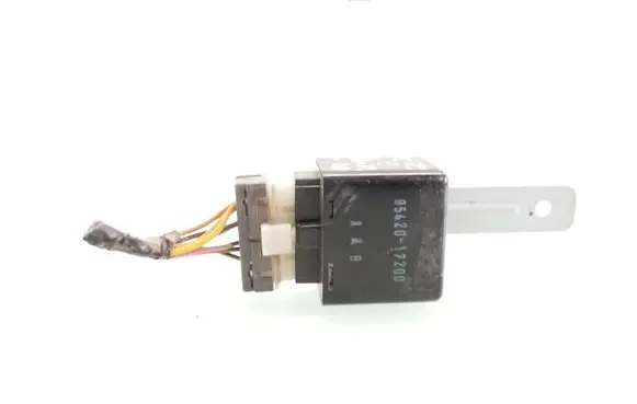 Hyundai Matrix Other relay 9542017200
