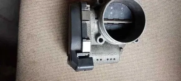 Audi A6 S6 C6 4F Throttle body valve 06E133062G