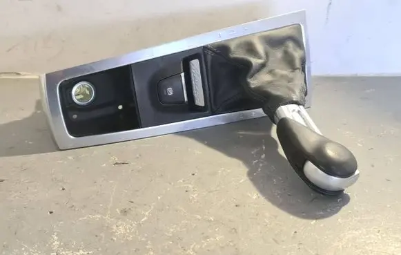 Porsche Macan (95B) Gear shifter surround trim plastic 95B863419