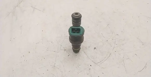 BMW 5 E39 Fuel injector 0280150415